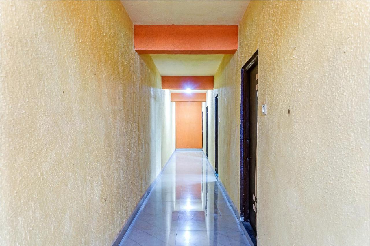 Spot On 81689 New Saiba Lodging Pune Eksteriør billede