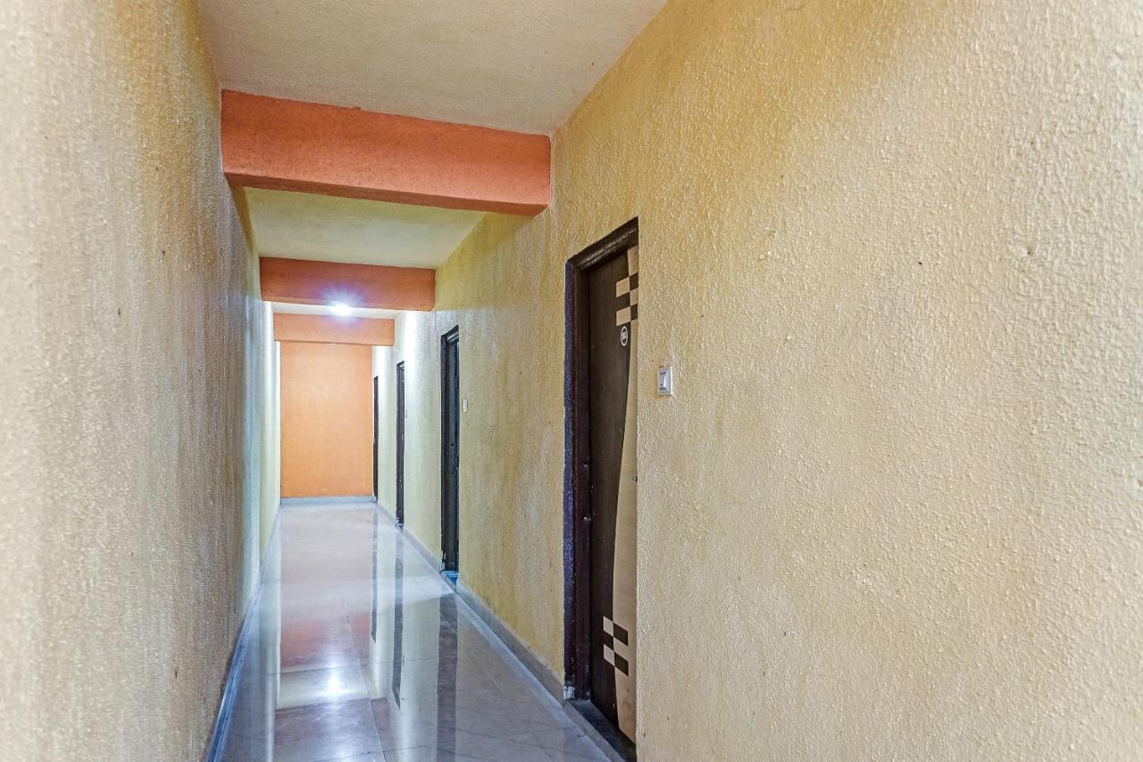 Spot On 81689 New Saiba Lodging Pune Eksteriør billede