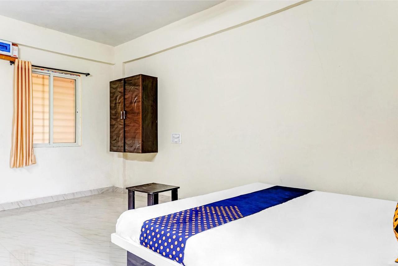 Spot On 81689 New Saiba Lodging Pune Eksteriør billede