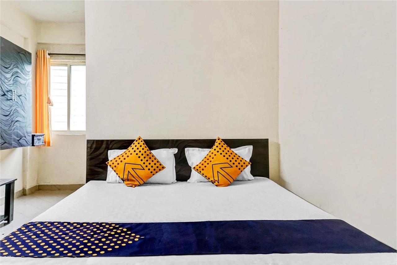Spot On 81689 New Saiba Lodging Pune Eksteriør billede